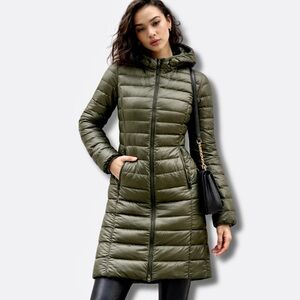 Aritzia TNA Bravura Down Puffer Jacket Army Green